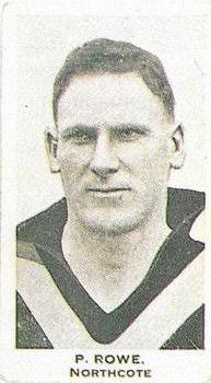 1934 Godfrey Phillips Victorian League and Association Footballers #43 Percy Rowe Front